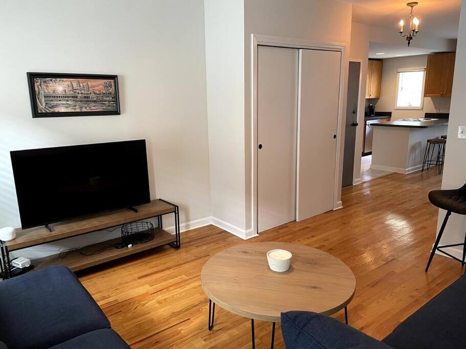 Lovely Two Bedroom Condo In South Boston Eksteriør billede