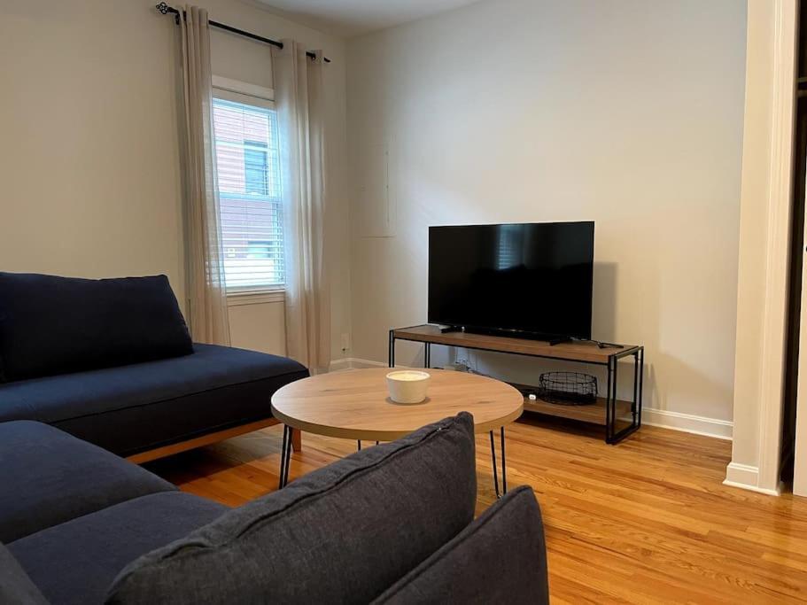Lovely Two Bedroom Condo In South Boston Eksteriør billede